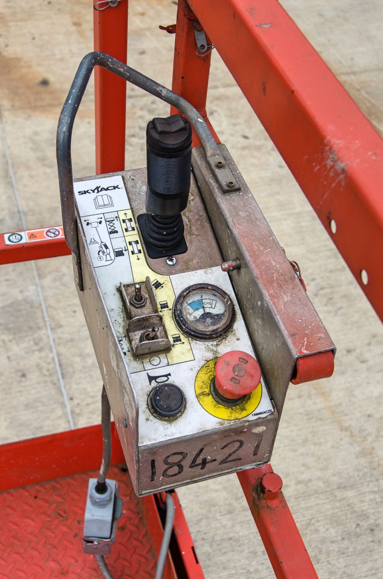 Skyjack battery electric scissor lift access platform Year: 2011 S/N: 70008704 18421 - Image 11 of 11