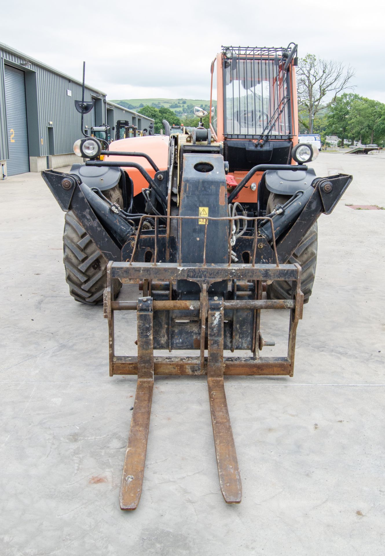 JLG 3614 RS 14 metre telescopic handler Year: 2015 S/N: C60007782 Recorded Hours: 3544 c/w sway - Image 5 of 25