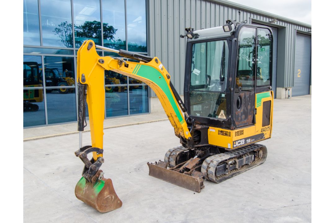 JCB 16 C-1 1.6 tonne rubber tracked mini excavator Year: 2018 S/N: 2492725 Recorded Hours: 158 - Image 1 of 26