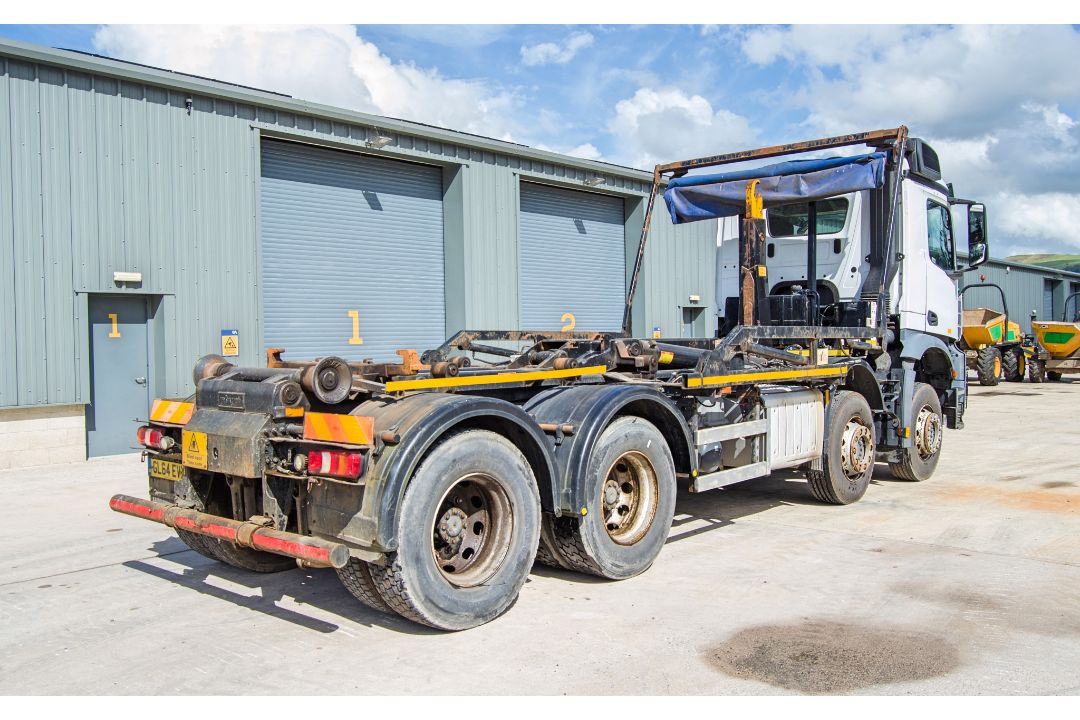 Mercedes Benz Arocs Euro 6 32 tonne 8x4 10,677cc automatic roll on/roll off hook loader lorry - Image 4 of 33