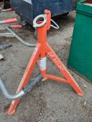 Pipe stand