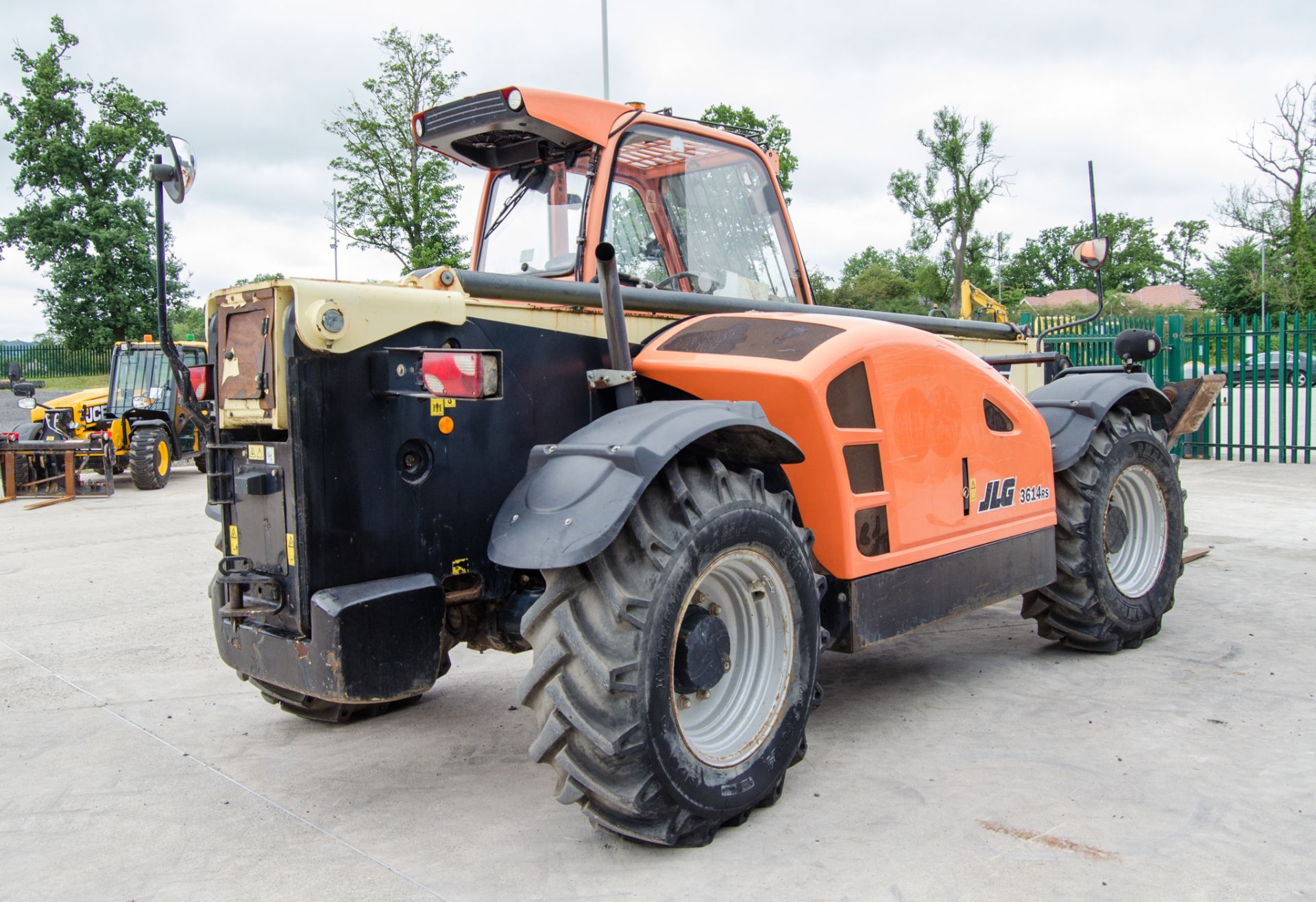 JLG 3614 RS 14 metre telescopic handler Year: 2015 S/N: C60007782 Recorded Hours: 3544 c/w sway - Image 3 of 25