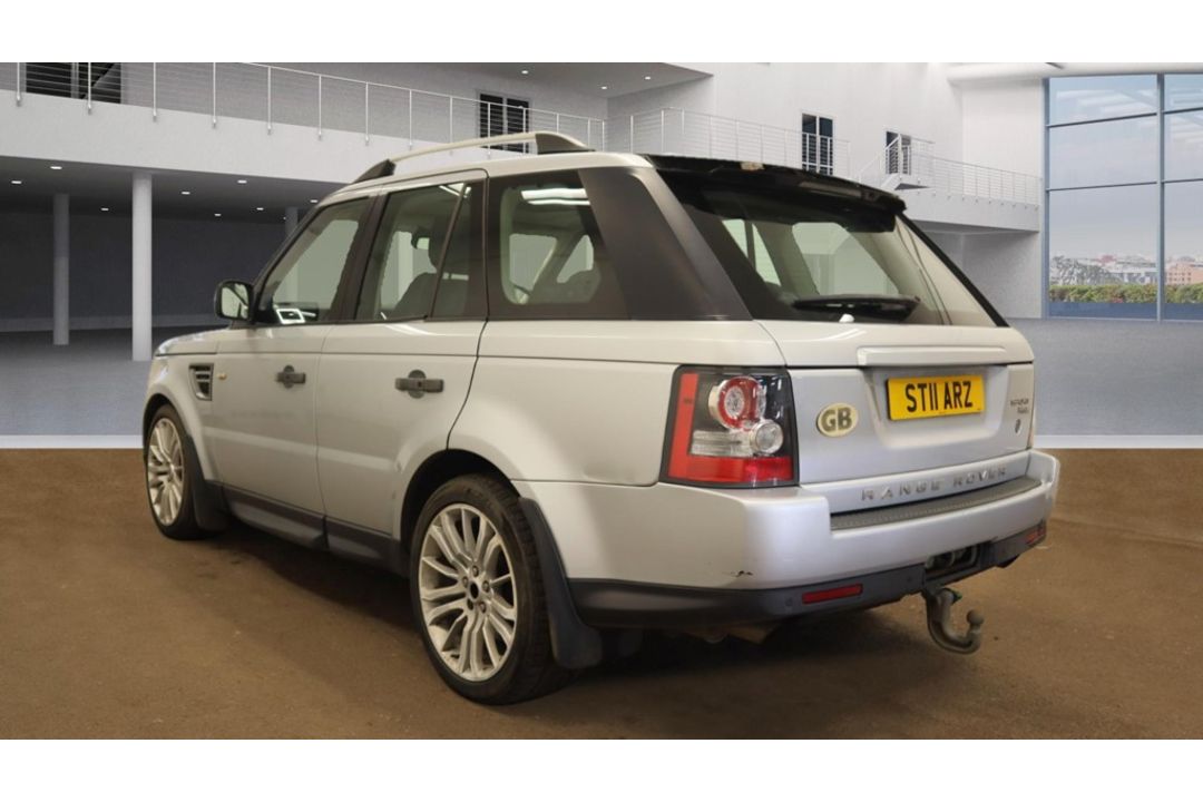 Land Rover Range Rover Sport 3.0 TDV6 HSE 2011 '11 Reg' 4WD - Sat Nav - A/C - Image 3 of 9