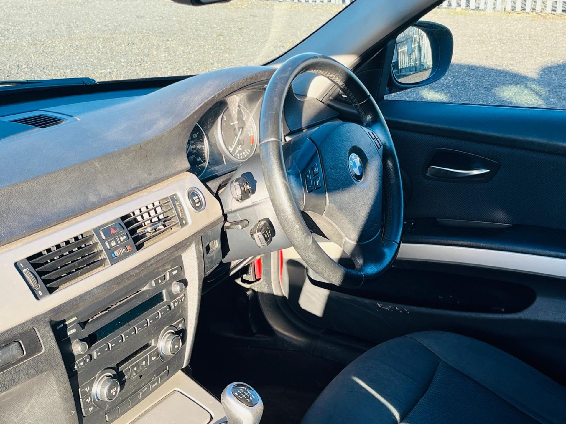 BMW 2.0 320D 3 Series Efficient Dynamics 2011 '11 Reg' A/C - Saloon - Image 30 of 42