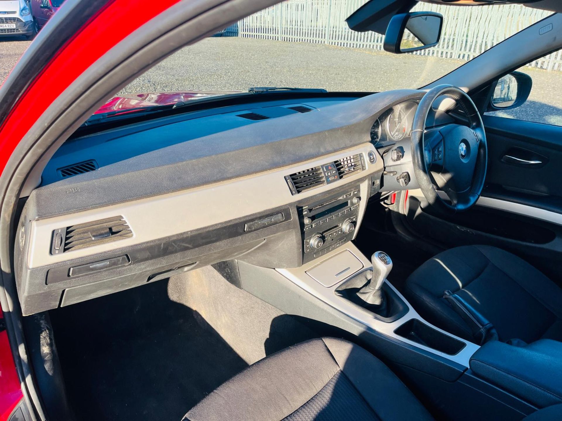 BMW 2.0 320D 3 Series Efficient Dynamics 2011 '11 Reg' A/C - Saloon - Image 29 of 42