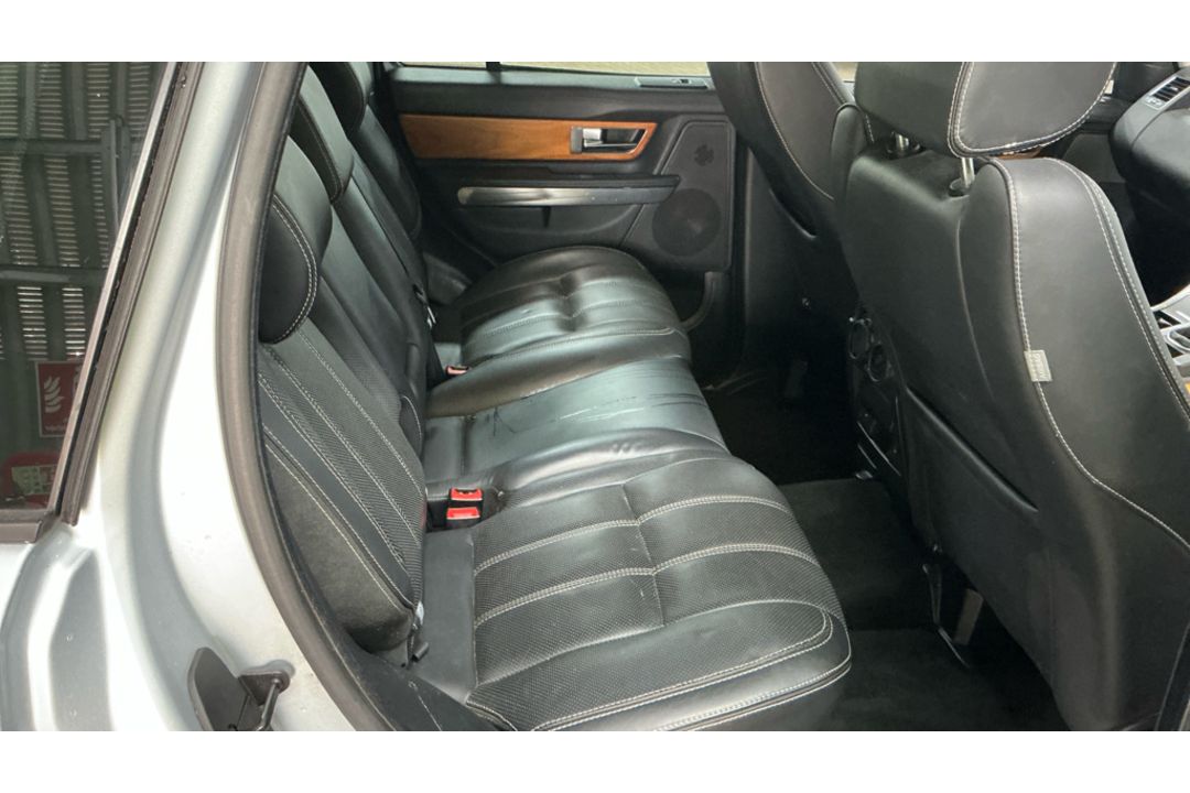 Land Rover Range Rover Sport 3.0 TDV6 HSE 2011 '11 Reg' 4WD - Sat Nav - A/C - Image 6 of 9