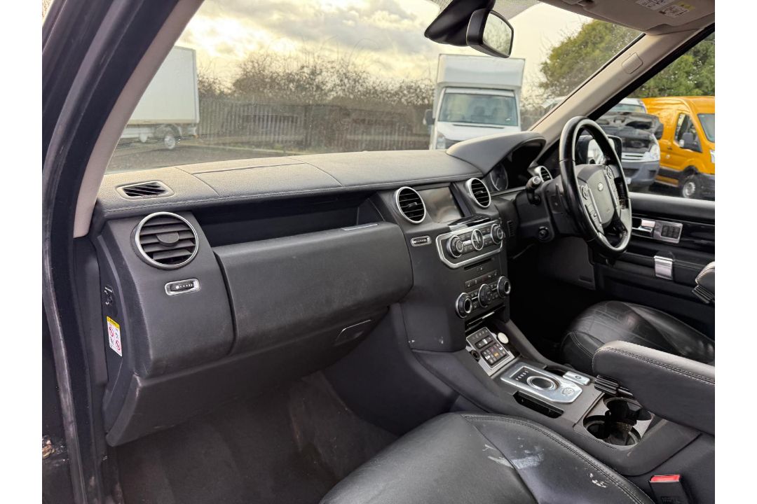** ON SALE ** Land Rover Discovery 4 3.0 SDV6 255 HSE 2012 '12 Reg' 4WD - Sat Nav - A/C - Image 21 of 43