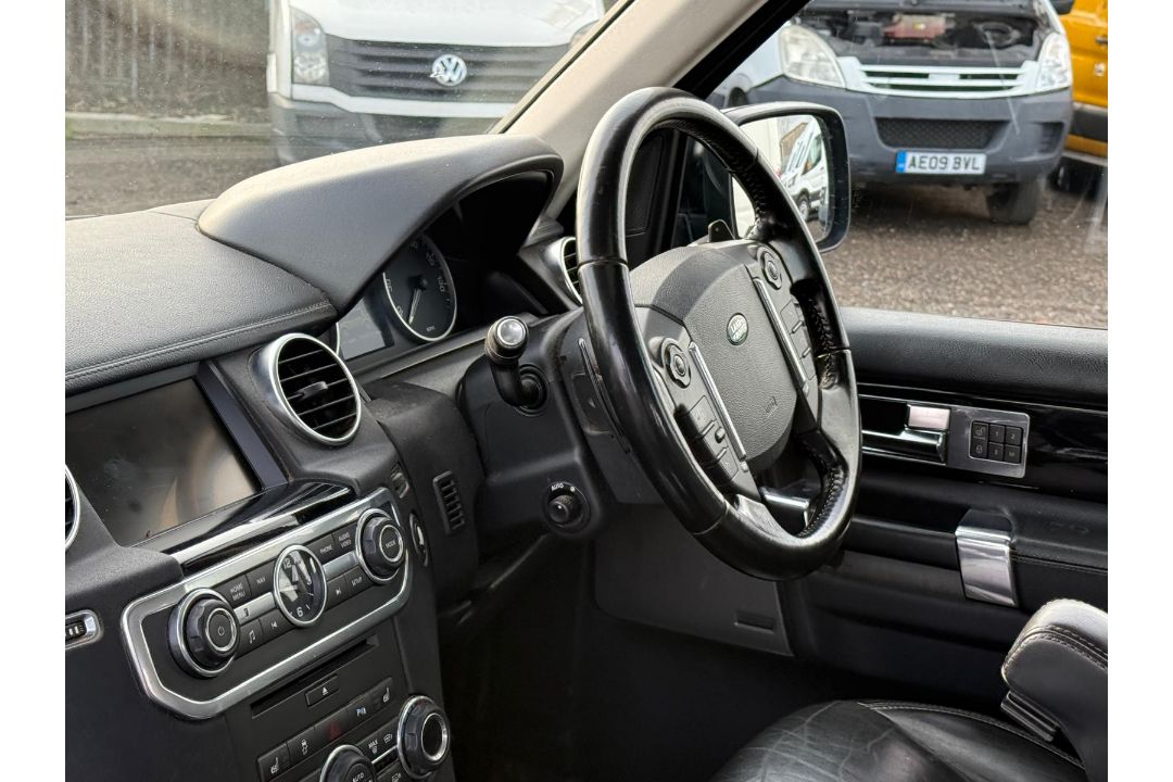 ** ON SALE ** Land Rover Discovery 4 3.0 SDV6 255 HSE 2012 '12 Reg' 4WD - Sat Nav - A/C - Image 22 of 43