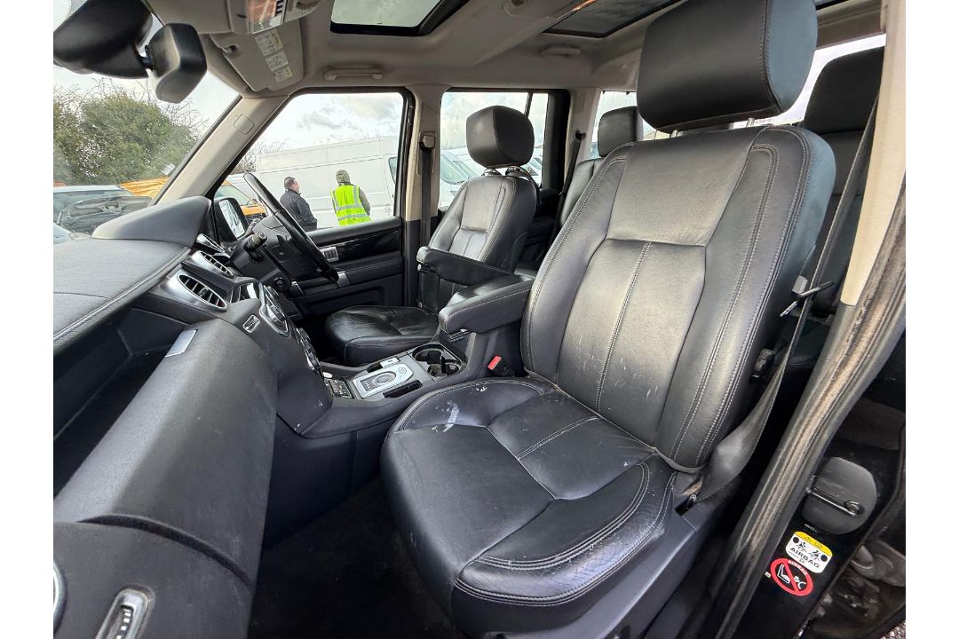 ** ON SALE ** Land Rover Discovery 4 3.0 SDV6 255 HSE 2012 '12 Reg' 4WD - Sat Nav - A/C - Image 23 of 43