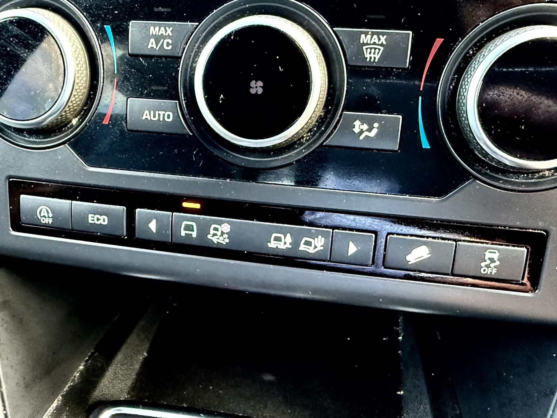 Land Rover Discovery Sport 2.0 TD4 180 LANDMARK 7 Seats 2019 '19 Reg' Sat Nav - A/C -ULEZ Compliant - Image 23 of 34