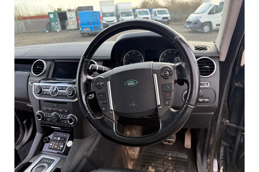 ** ON SALE ** Land Rover Discovery 4 3.0 SDV6 255 HSE 2012 '12 Reg' 4WD - Sat Nav - A/C - Image 28 of 43