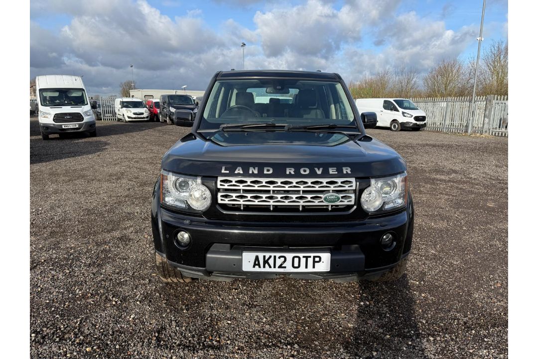 ** ON SALE ** Land Rover Discovery 4 3.0 SDV6 255 HSE 2012 '12 Reg' 4WD - Sat Nav - A/C - Image 3 of 43