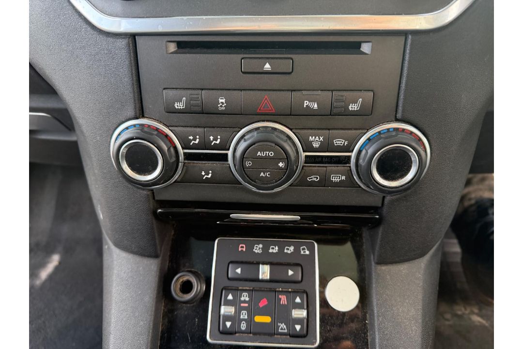 ** ON SALE ** Land Rover Discovery 4 3.0 SDV6 255 HSE 2012 '12 Reg' 4WD - Sat Nav - A/C - Image 41 of 43