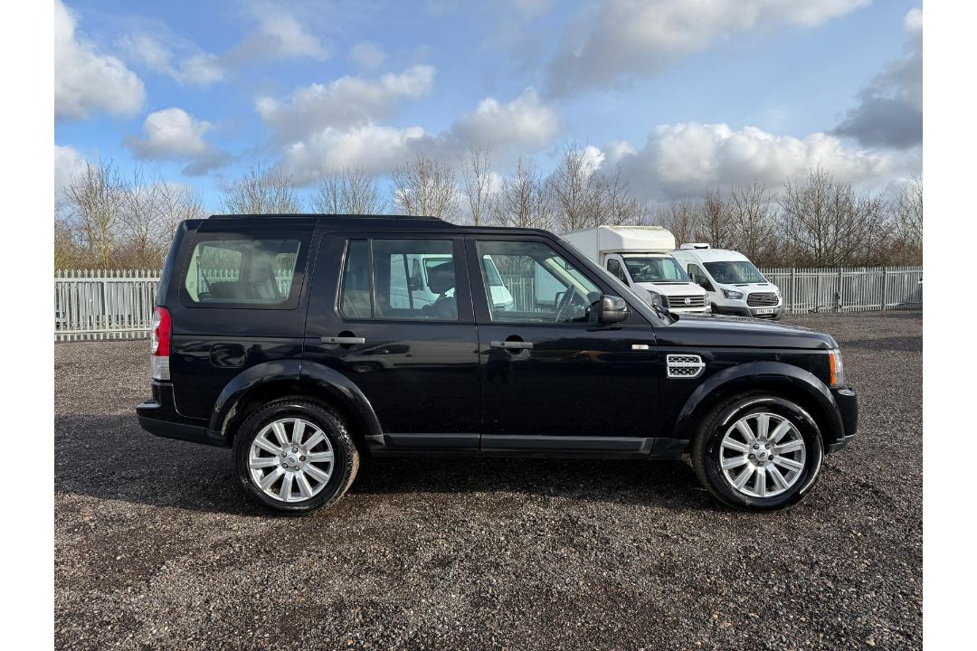 ** ON SALE ** Land Rover Discovery 4 3.0 SDV6 255 HSE 2012 '12 Reg' 4WD - Sat Nav - A/C - Image 14 of 43