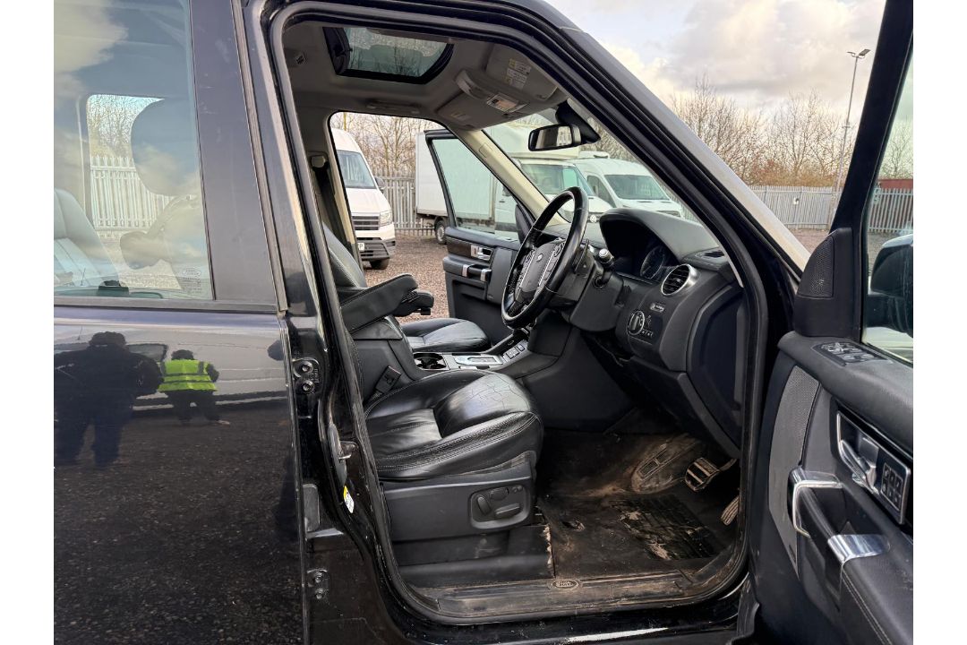 ** ON SALE ** Land Rover Discovery 4 3.0 SDV6 255 HSE 2012 '12 Reg' 4WD - Sat Nav - A/C - Image 25 of 43