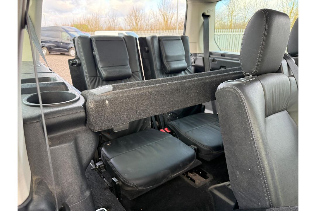 ** ON SALE ** Land Rover Discovery 4 3.0 SDV6 255 HSE 2012 '12 Reg' 4WD - Sat Nav - A/C - Image 37 of 43