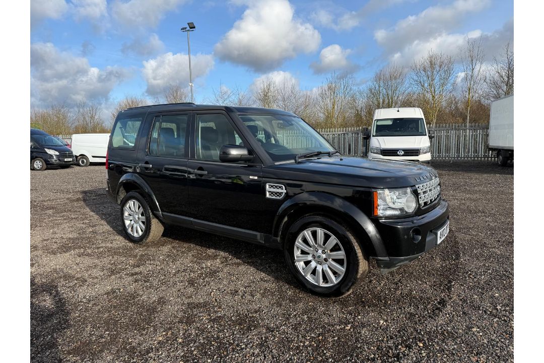 ** ON SALE ** Land Rover Discovery 4 3.0 SDV6 255 HSE 2012 '12 Reg' 4WD - Sat Nav - A/C - Image 1 of 43