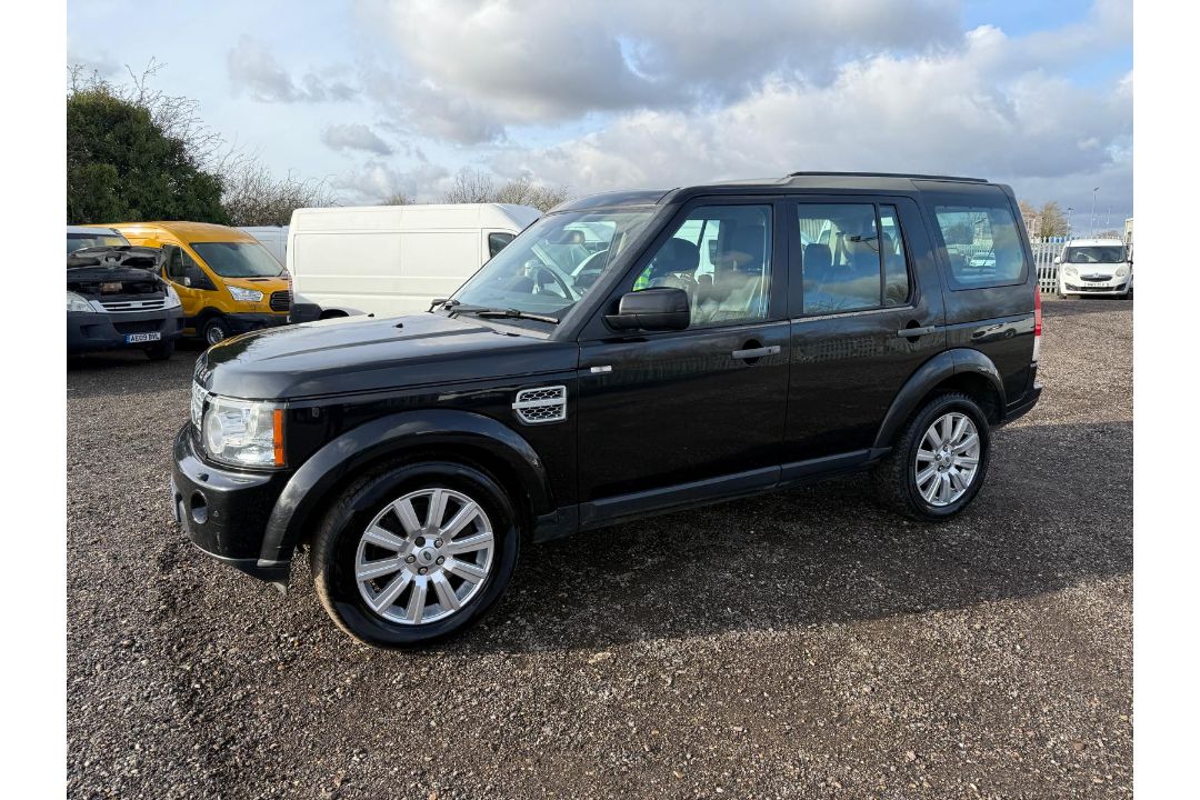 ** ON SALE ** Land Rover Discovery 4 3.0 SDV6 255 HSE 2012 '12 Reg' 4WD - Sat Nav - A/C - Image 4 of 43