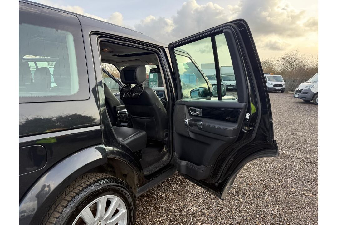 ** ON SALE ** Land Rover Discovery 4 3.0 SDV6 255 HSE 2012 '12 Reg' 4WD - Sat Nav - A/C - Image 34 of 43