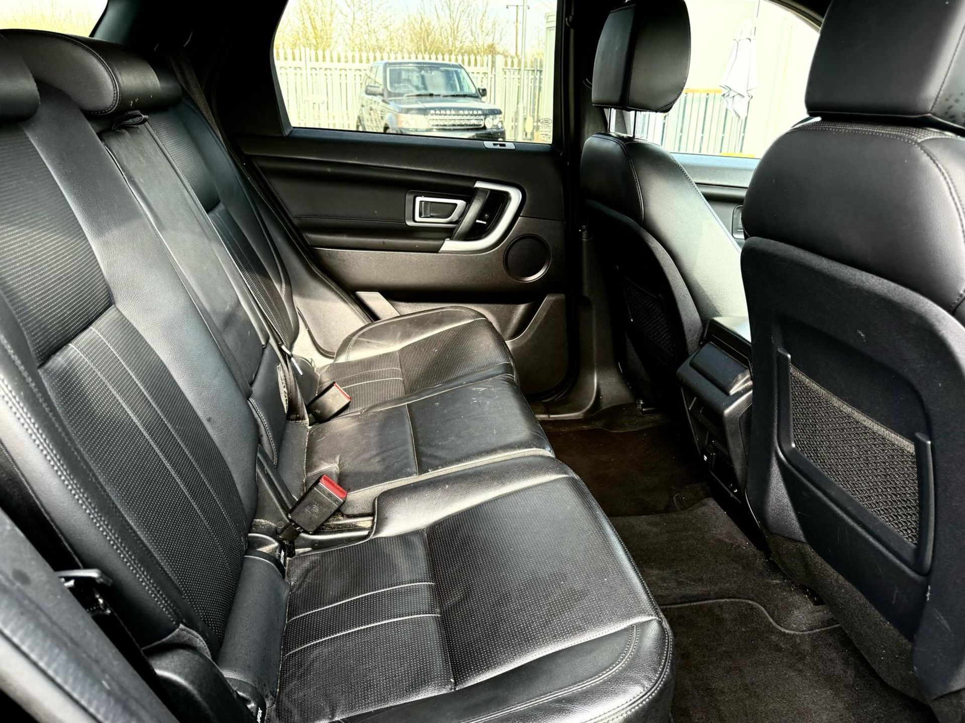 Land Rover Discovery Sport 2.0 TD4 180 LANDMARK 7 Seats 2019 '19 Reg' Sat Nav - A/C -ULEZ Compliant - Image 32 of 34