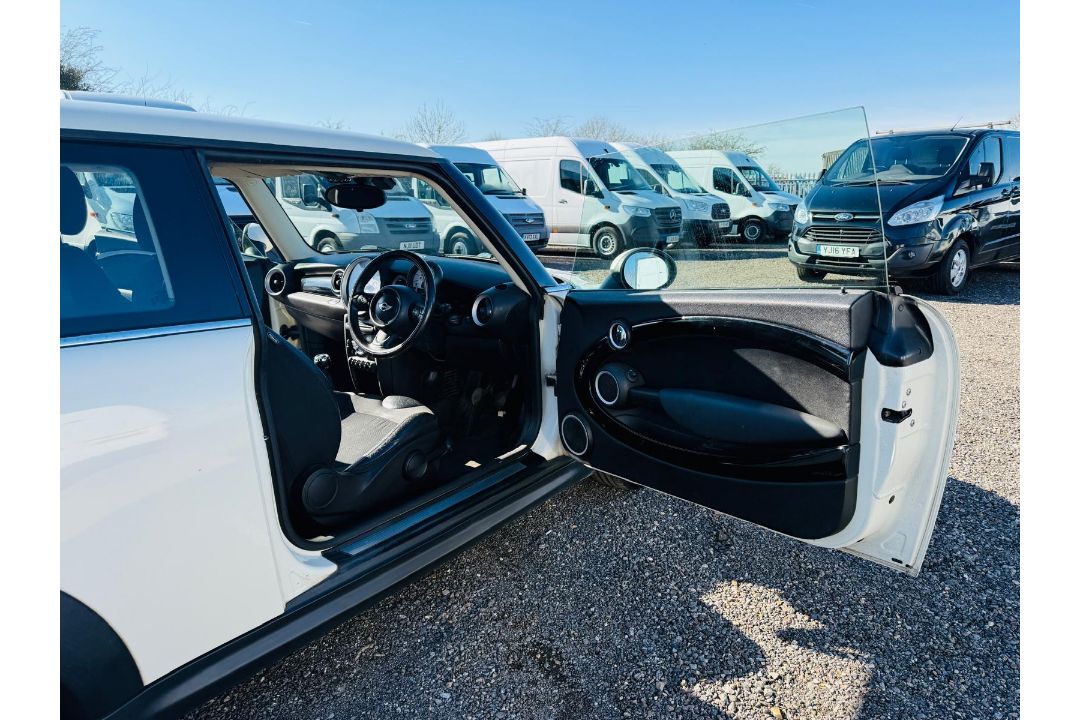 MINI Cooper 1.6 D 2012 '61 Reg' A/C ( Very Economical ) - Image 24 of 31