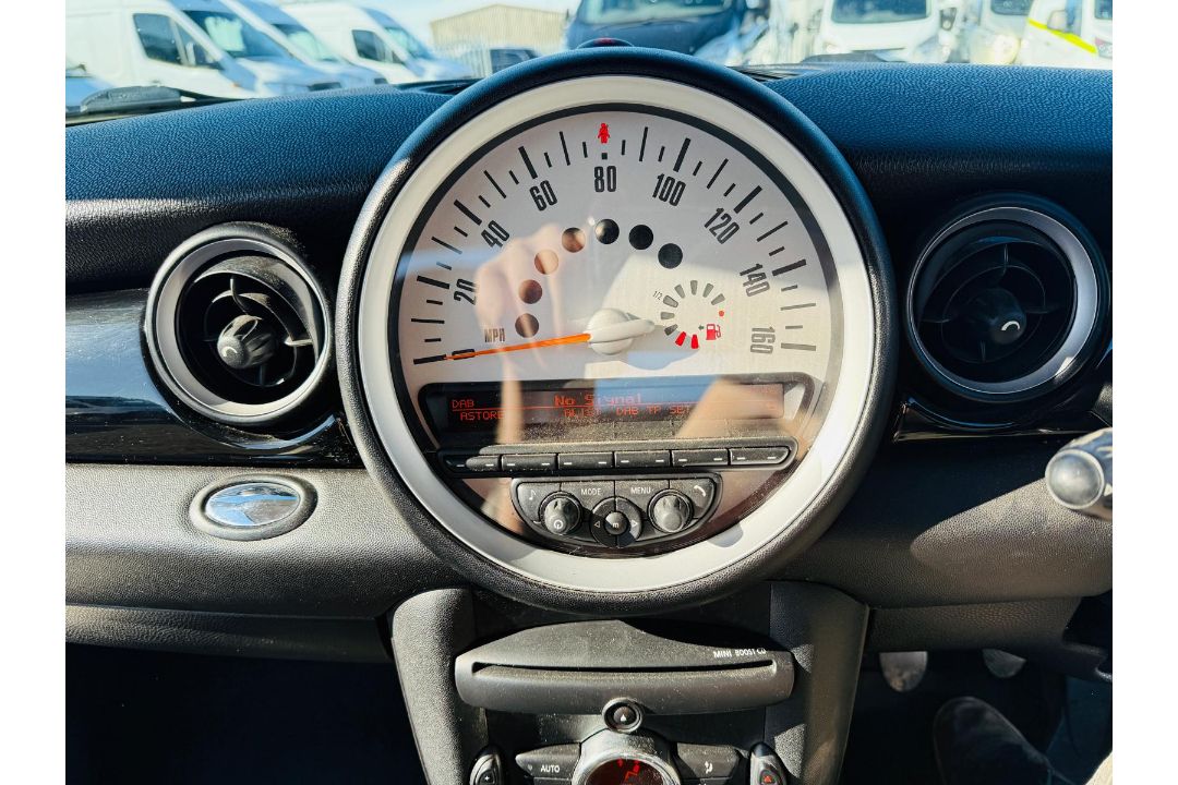 MINI Cooper 1.6 D 2012 '61 Reg' A/C ( Very Economical ) - Image 30 of 31
