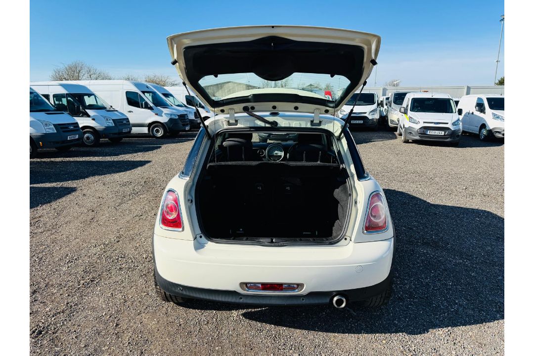 MINI Cooper 1.6 D 2012 '61 Reg' A/C ( Very Economical ) - Image 26 of 31