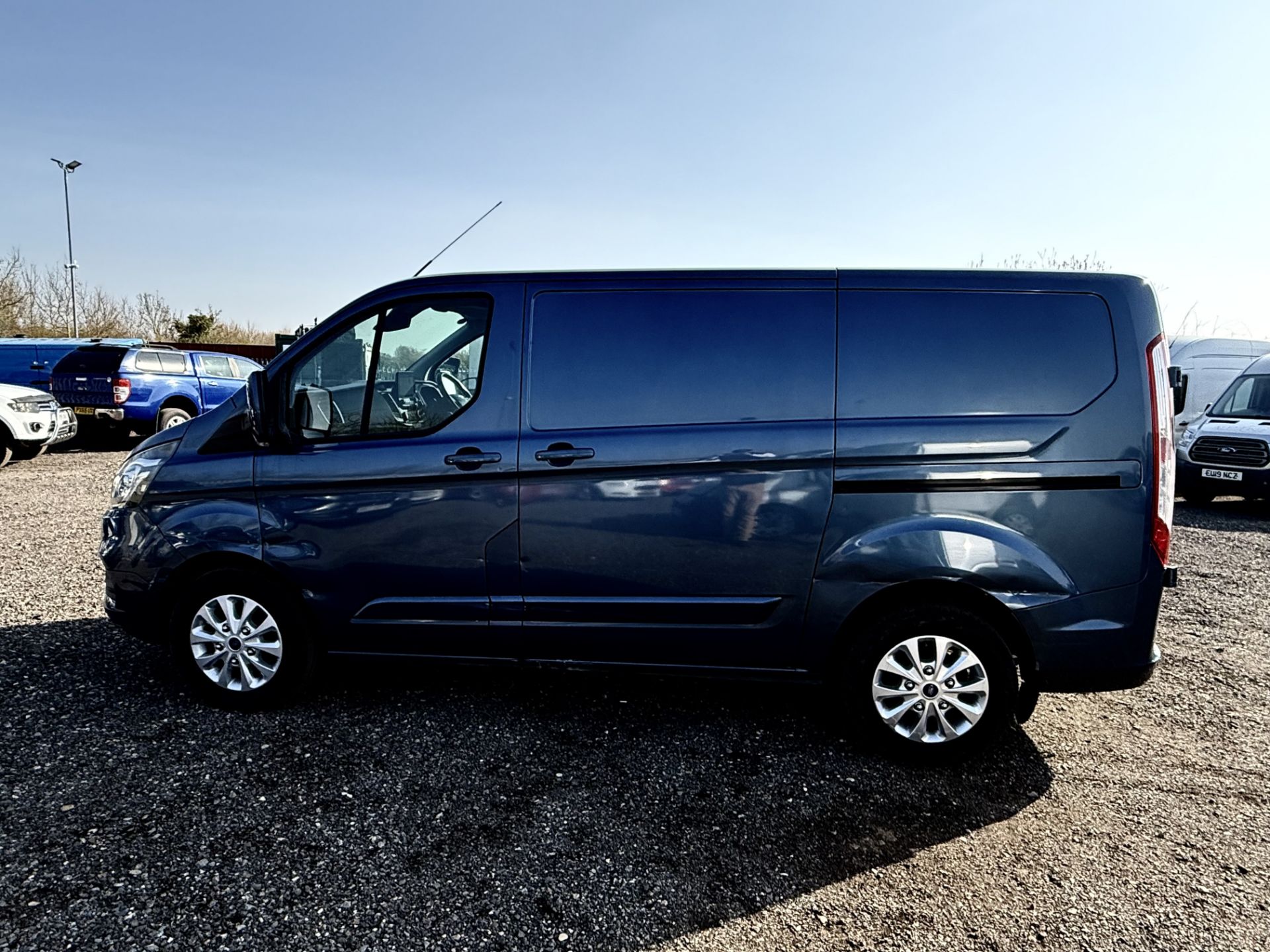 ** ON SALE ** Ford Transit Custom 2.0 TDCI EcoBlue 130 Limited 2019 '69 Reg' A/C - Panel Van - Image 5 of 20