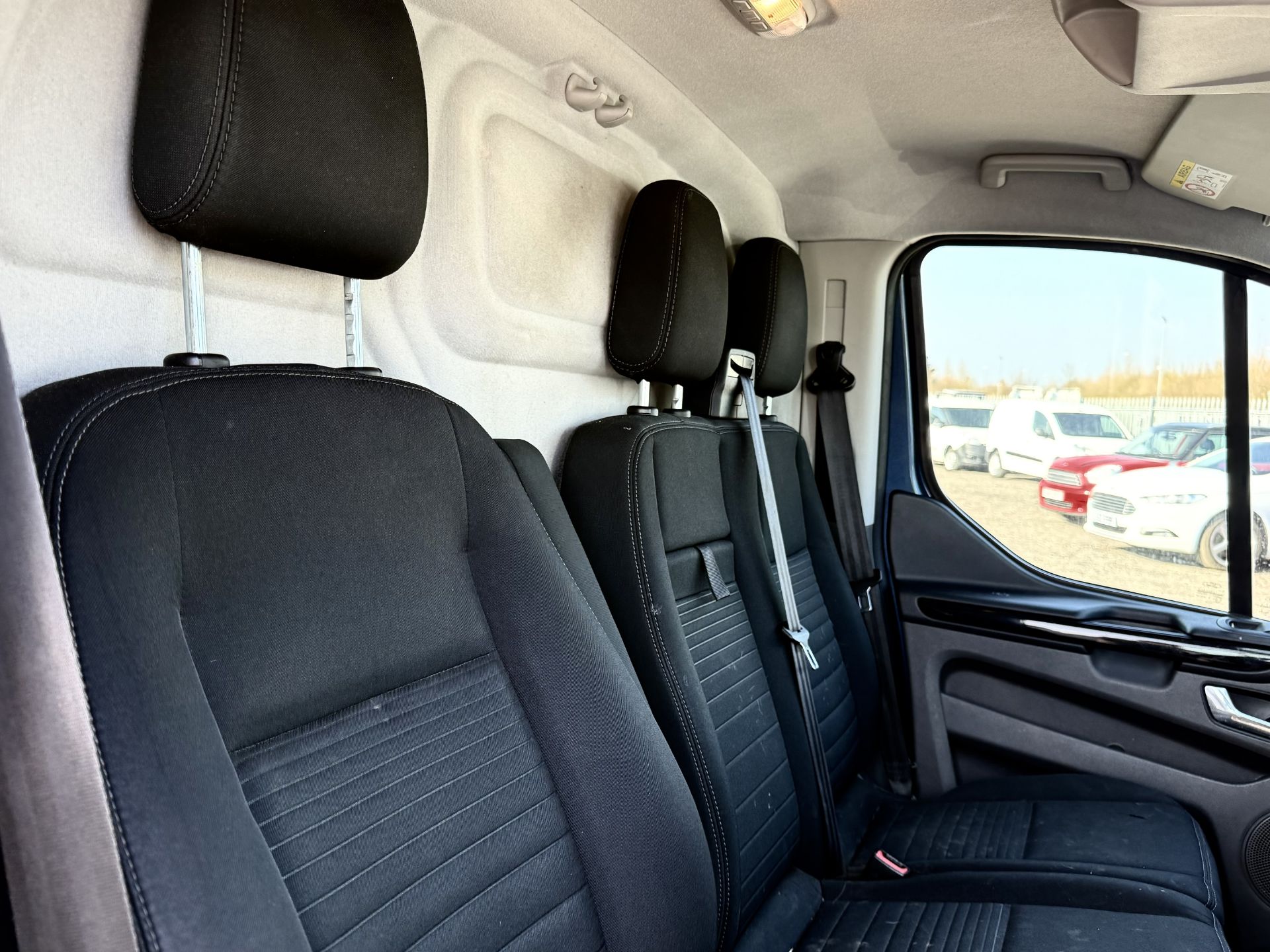 ** ON SALE ** Ford Transit Custom 2.0 TDCI EcoBlue 130 Limited 2019 '69 Reg' A/C - Panel Van - Image 17 of 20