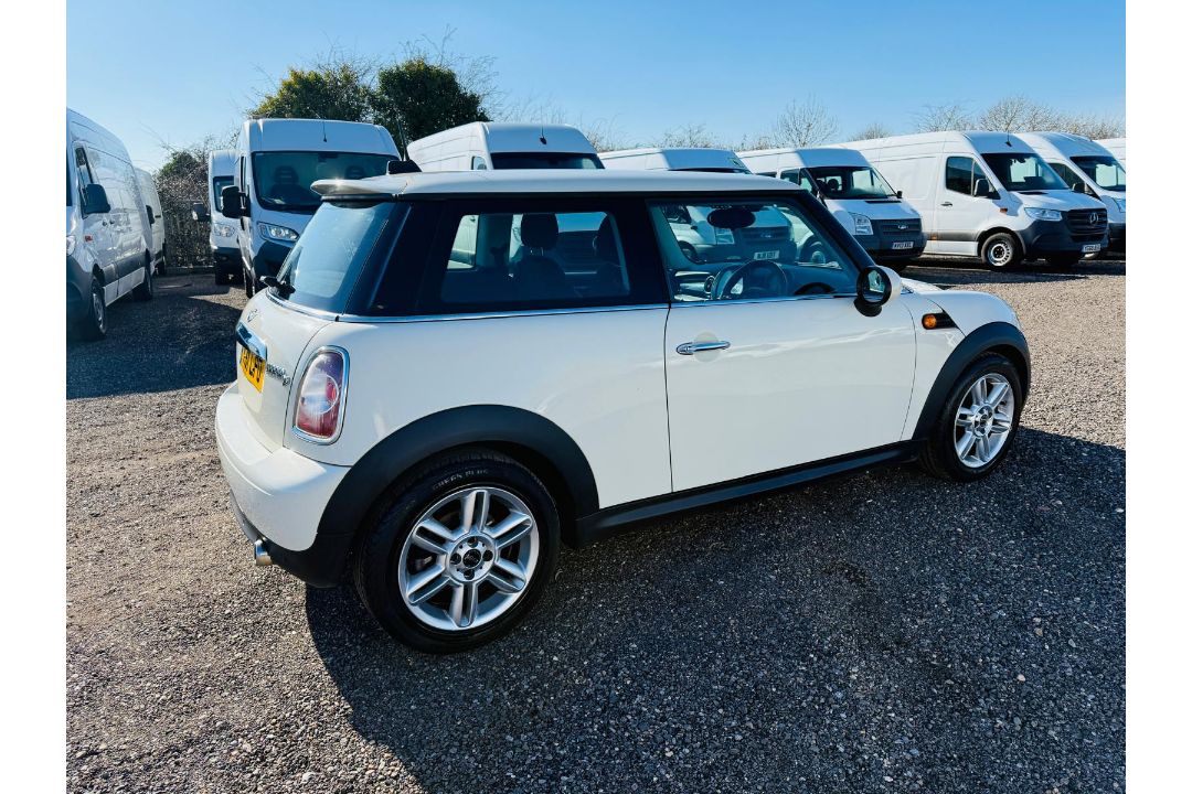 MINI Cooper 1.6 D 2012 '61 Reg' A/C ( Very Economical ) - Image 27 of 31