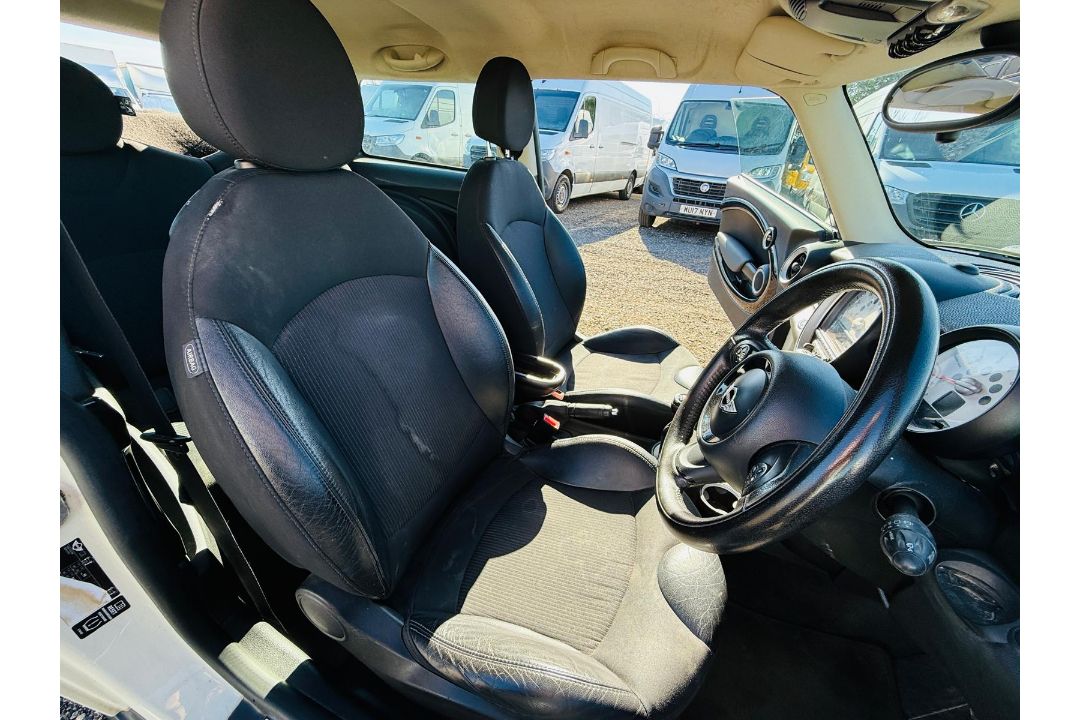 MINI Cooper 1.6 D 2012 '61 Reg' A/C ( Very Economical ) - Image 19 of 31