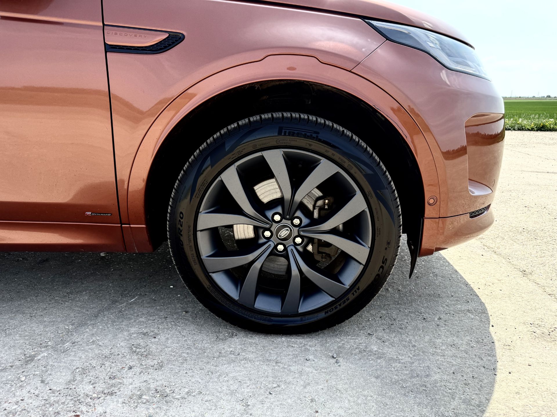 Land Rover Discovery Sport R-Dynamic SE 2021 '71 Reg' 4WD - Massive Spec - ULEZ - Image 14 of 38