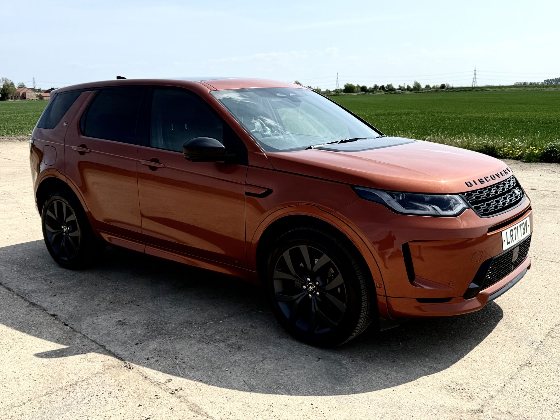 Land Rover Discovery Sport R-Dynamic SE 2021 '71 Reg' 4WD - Massive Spec - ULEZ - Image 12 of 38