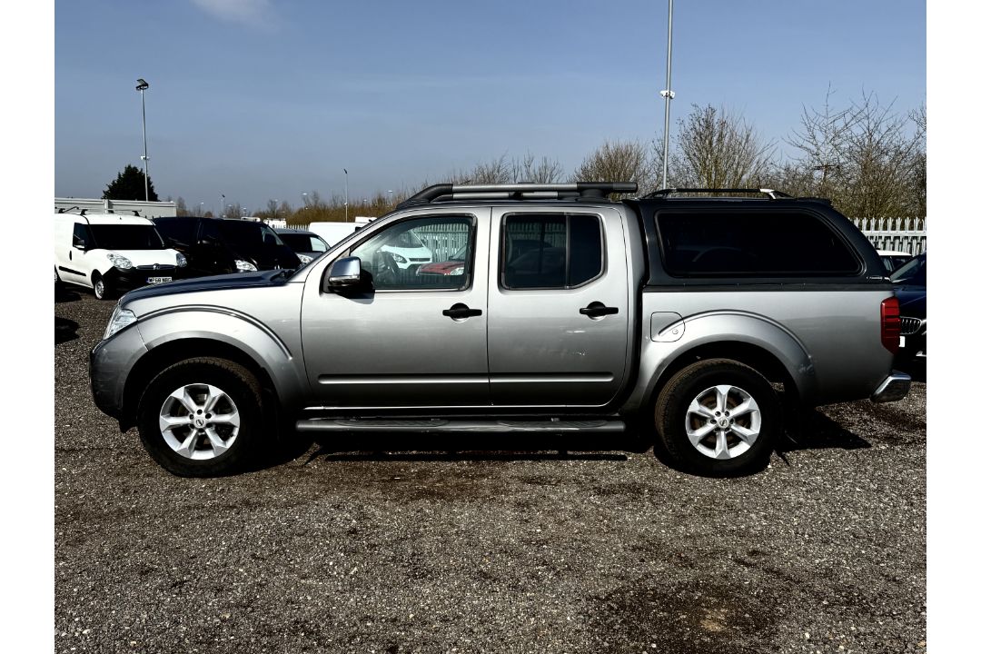Nissan Navara 2.5 DCI 190 4WD Tekna CrewCab 2015 '65 Reg' Sat Nav - A/C - Image 6 of 26