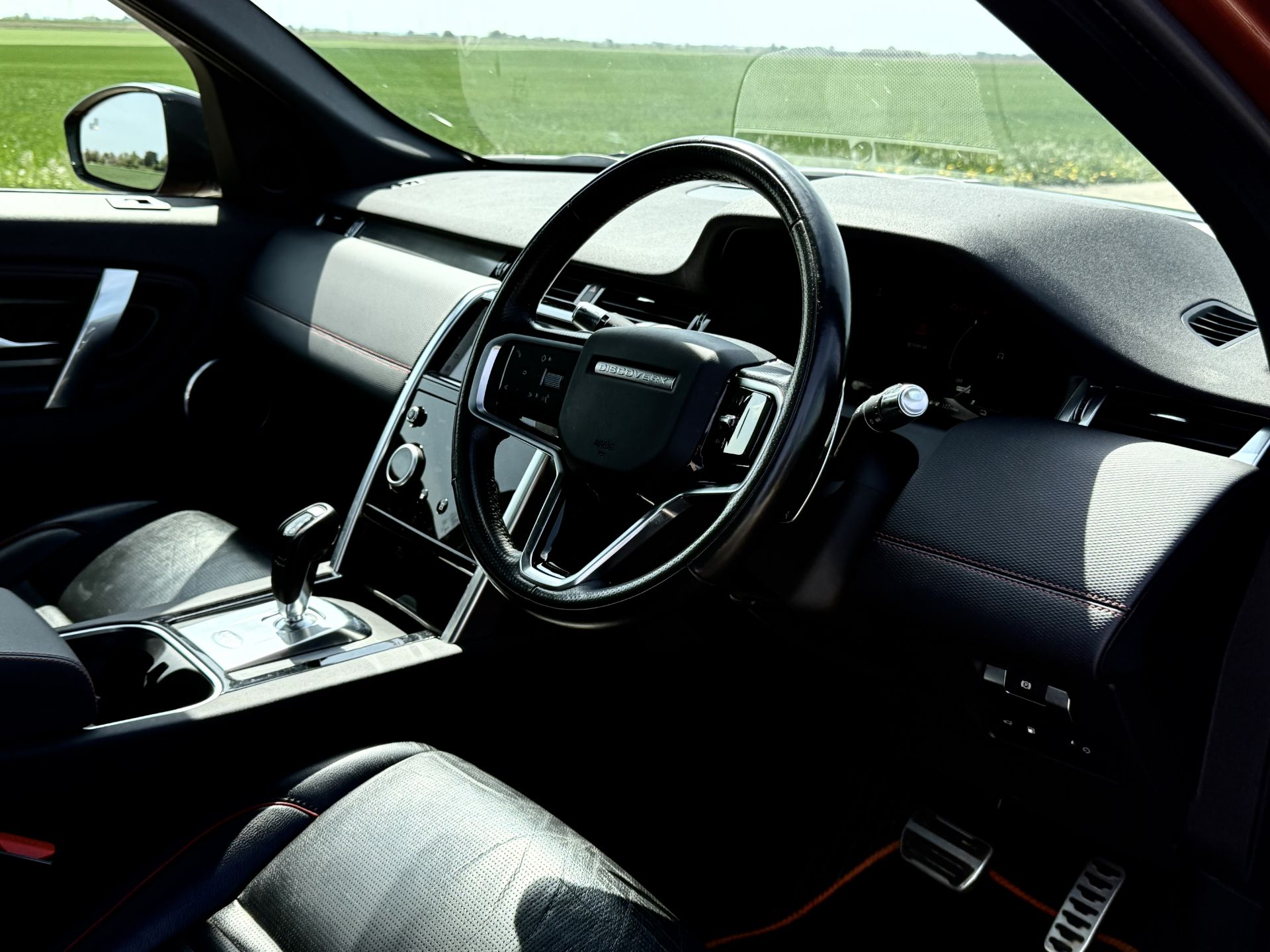 Land Rover Discovery Sport R-Dynamic SE 2021 '71 Reg' 4WD - Massive Spec - ULEZ - Image 25 of 38