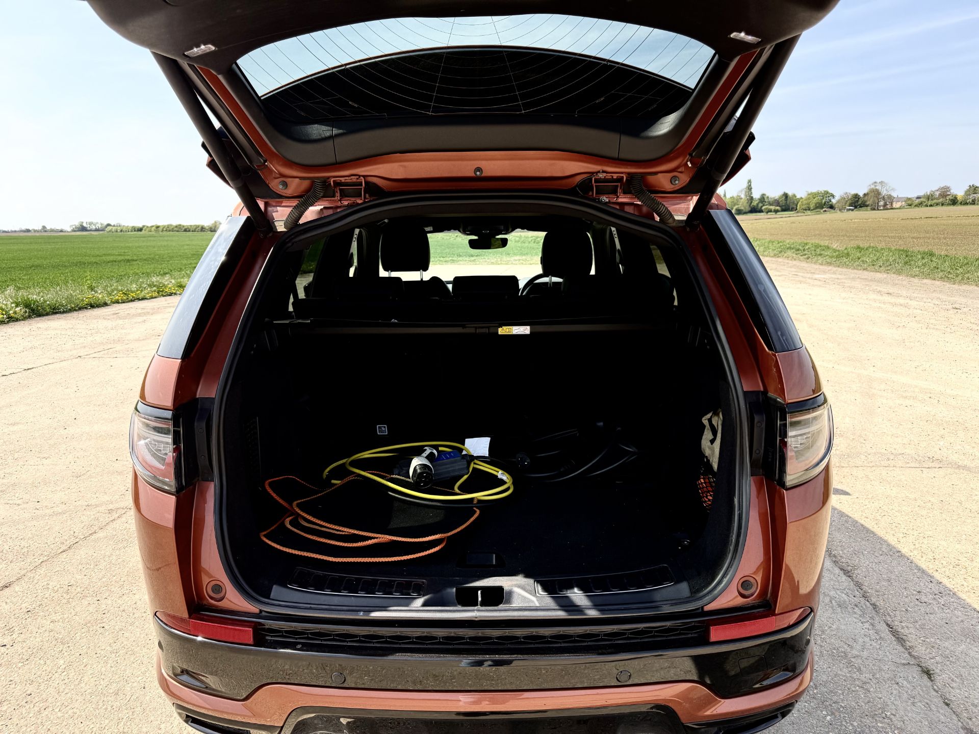 Land Rover Discovery Sport R-Dynamic SE 2021 '71 Reg' 4WD - Massive Spec - ULEZ - Image 19 of 38