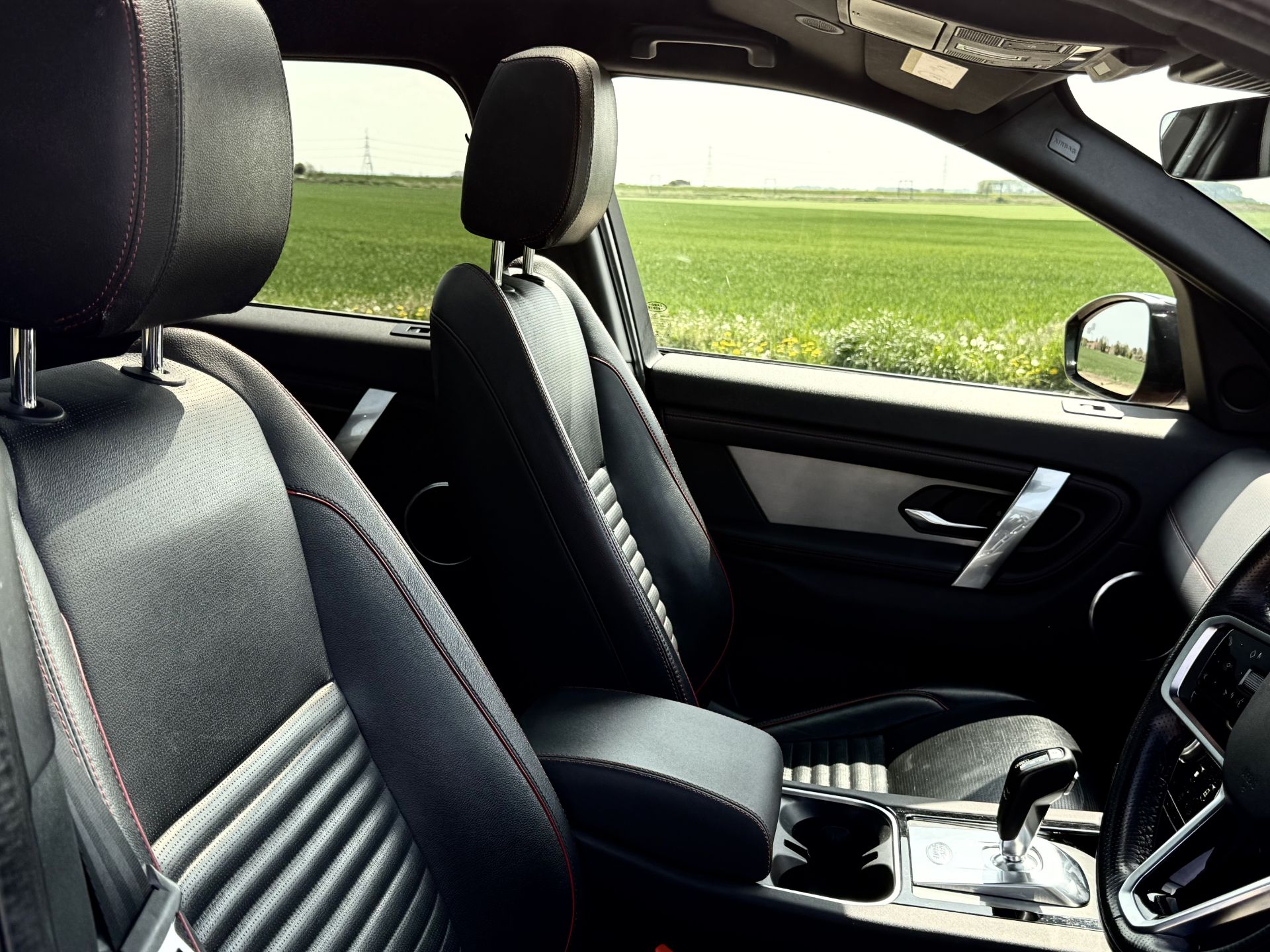 Land Rover Discovery Sport R-Dynamic SE 2021 '71 Reg' 4WD - Massive Spec - ULEZ - Image 26 of 38