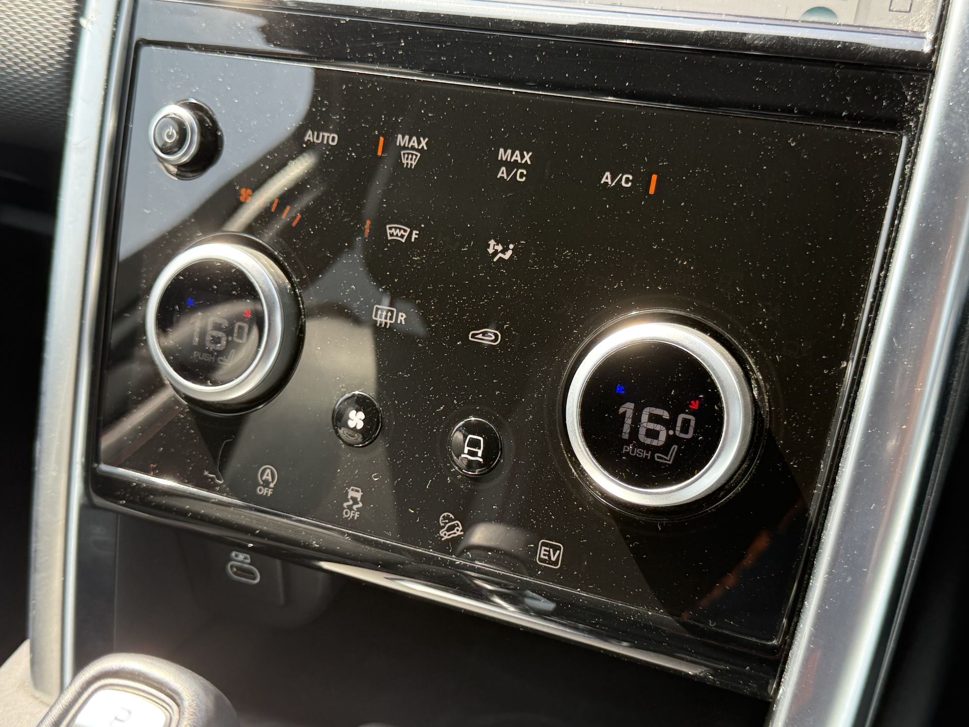 Land Rover Discovery Sport R-Dynamic SE 2021 '71 Reg' 4WD - Massive Spec - ULEZ - Image 31 of 38