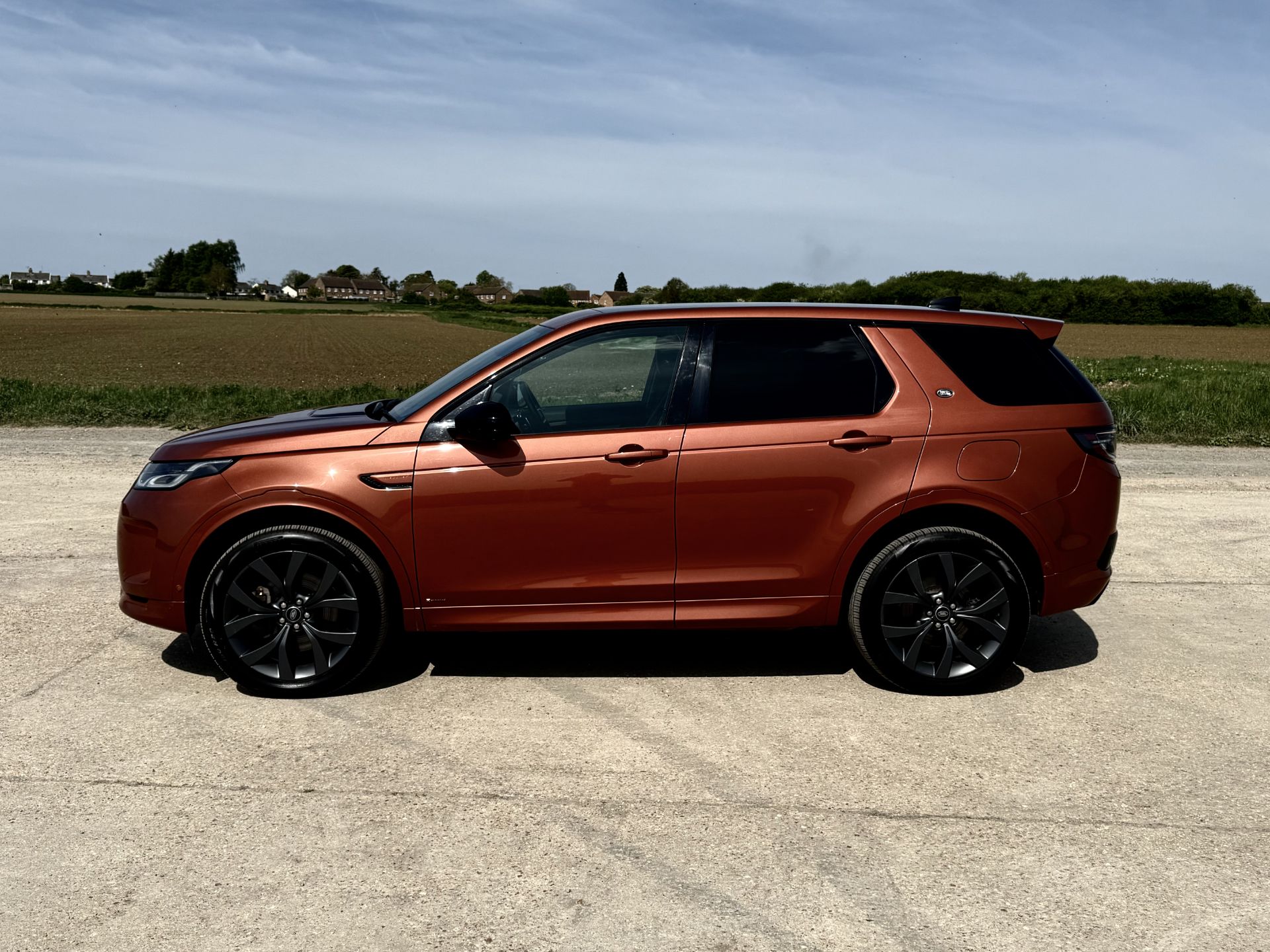 Land Rover Discovery Sport R-Dynamic SE 2021 '71 Reg' 4WD - Massive Spec - ULEZ - Image 7 of 38