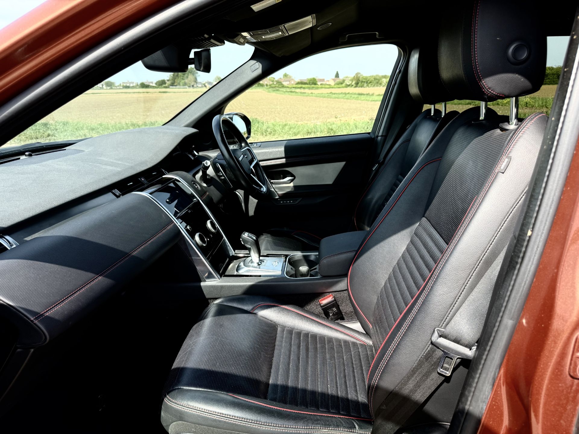 Land Rover Discovery Sport R-Dynamic SE 2021 '71 Reg' 4WD - Massive Spec - ULEZ - Image 23 of 38