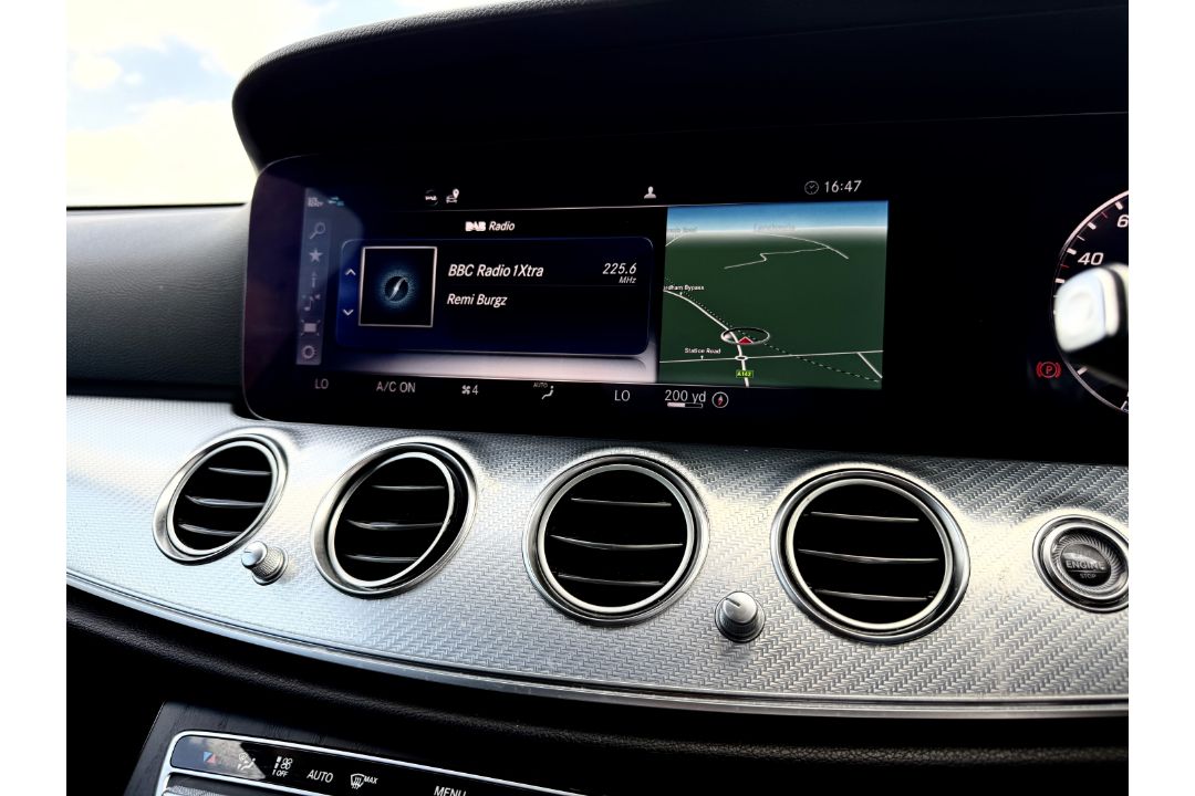 Mercedes Benz E Class E300 DE EQ-P SE Premium 9G 2019 '19 Reg' Sat Nav - A/C - ULEZ - Image 28 of 34