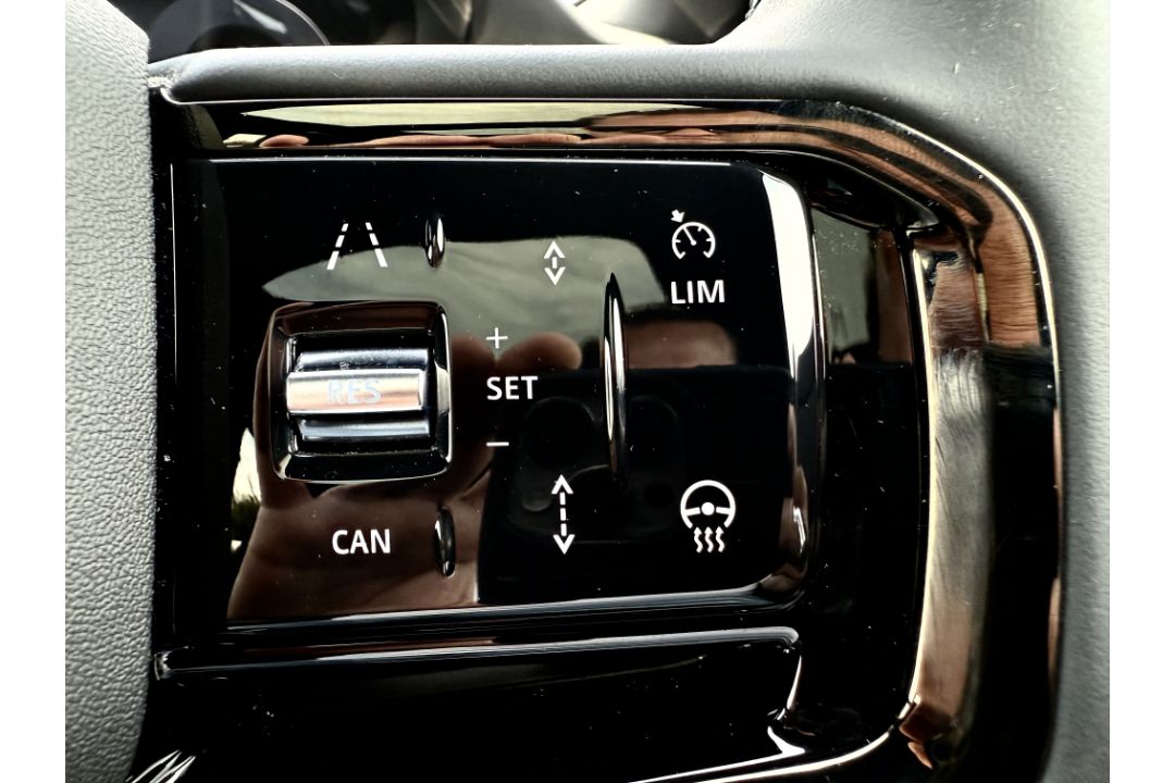 Land Rover Range Rover Evoque 2024 '24 Reg' Massive Spec - 4WD - ULEZ Compliant - Panoramic Roof - Image 30 of 30