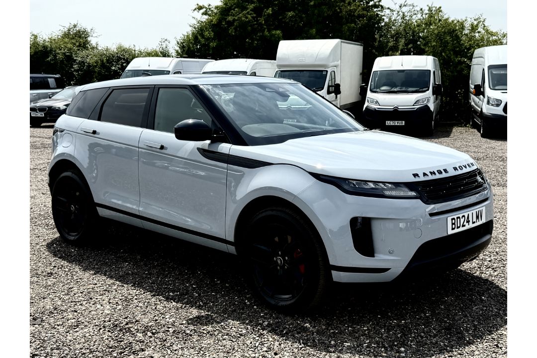 Land Rover Range Rover Evoque 2024 '24 Reg' Massive Spec - 4WD - ULEZ Compliant - Panoramic Roof - Image 3 of 30