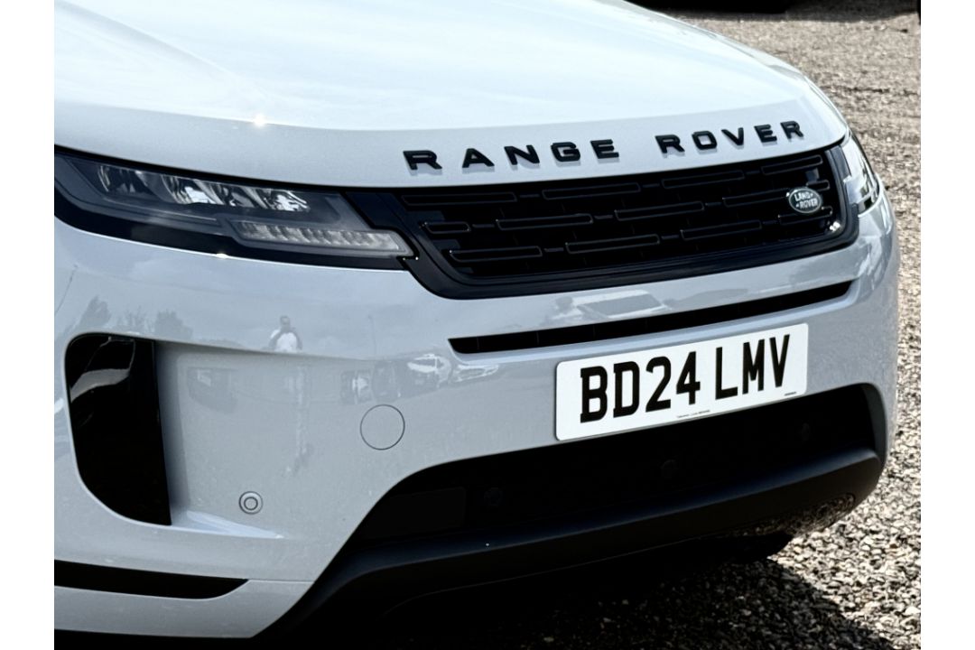 Land Rover Range Rover Evoque 2024 '24 Reg' Massive Spec - 4WD - ULEZ Compliant - Panoramic Roof - Image 4 of 30