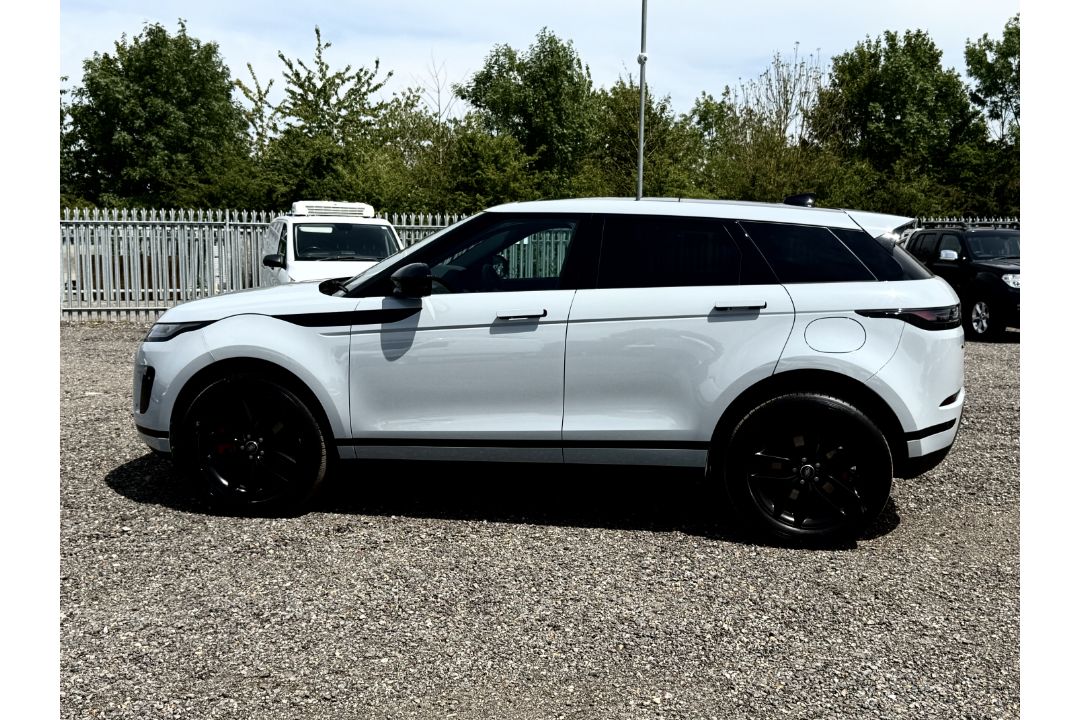 Land Rover Range Rover Evoque 2024 '24 Reg' Massive Spec - 4WD - ULEZ Compliant - Panoramic Roof - Image 8 of 30