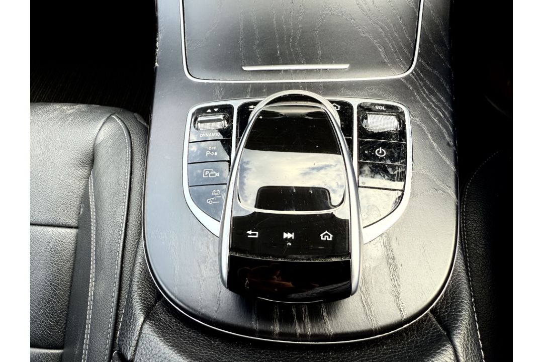 Mercedes Benz E Class E300 DE EQ-P SE Premium 9G 2019 '19 Reg' Sat Nav - A/C - ULEZ - Image 29 of 34