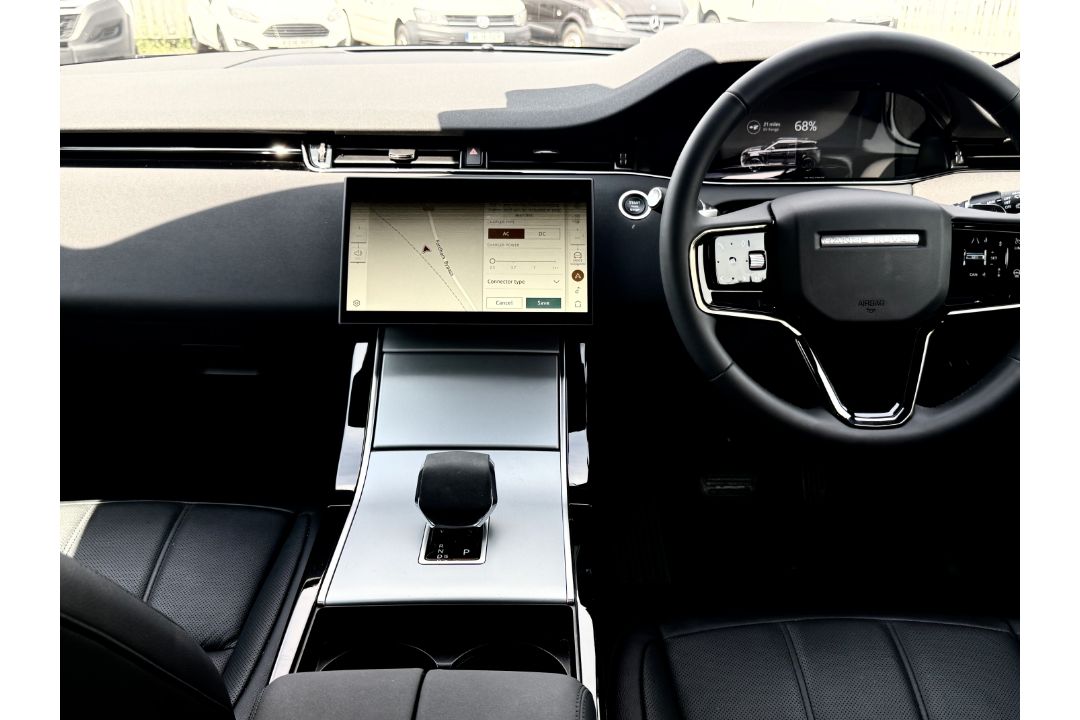 Land Rover Range Rover Evoque 2024 '24 Reg' Massive Spec - 4WD - ULEZ Compliant - Panoramic Roof - Image 18 of 30
