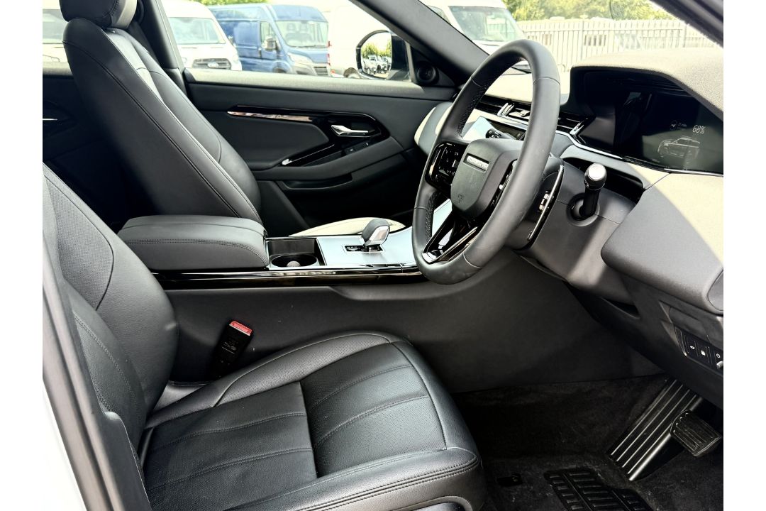 Land Rover Range Rover Evoque 2024 '24 Reg' Massive Spec - 4WD - ULEZ Compliant - Panoramic Roof - Image 15 of 30