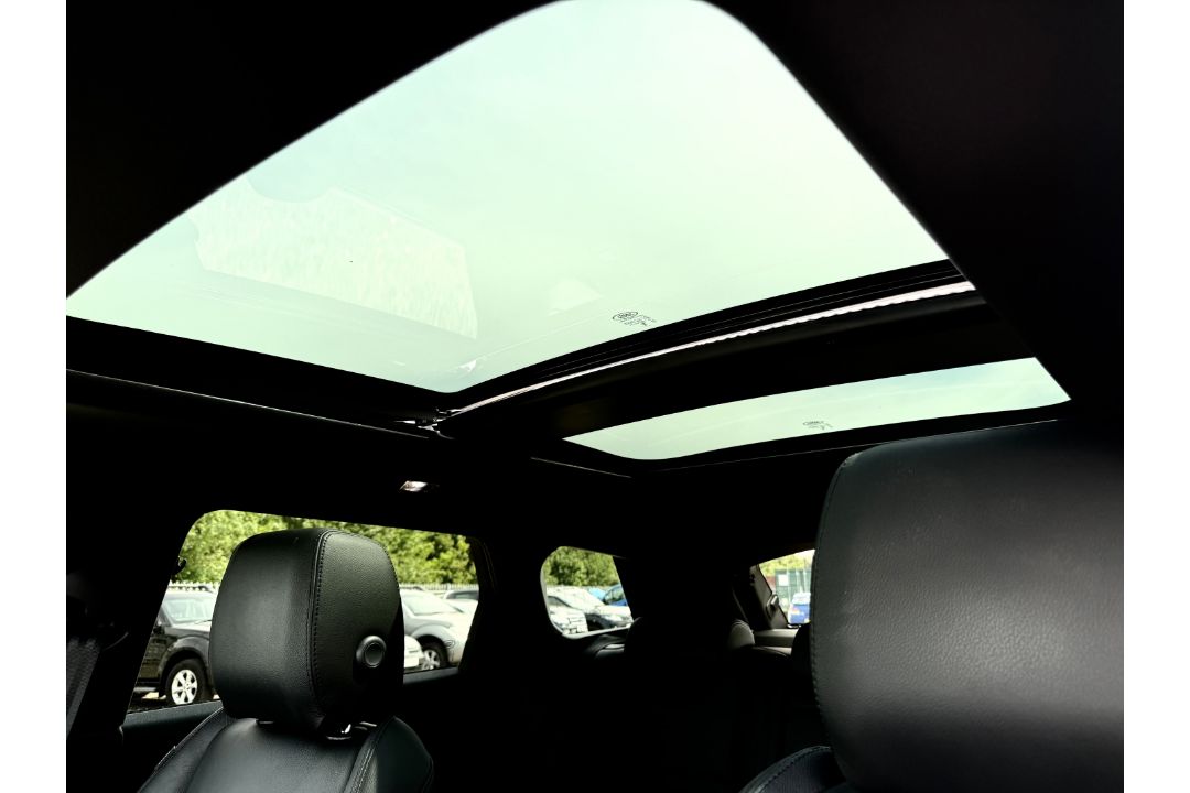 Land Rover Range Rover Evoque 2024 '24 Reg' Massive Spec - 4WD - ULEZ Compliant - Panoramic Roof - Image 23 of 30