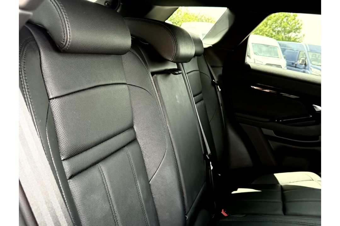 Land Rover Range Rover Evoque 2024 '24 Reg' Massive Spec - 4WD - ULEZ Compliant - Panoramic Roof - Image 16 of 30